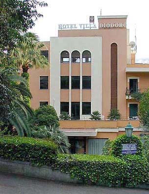 �N���b�N����ƌ��̃y�[�W�֖߂�܂�