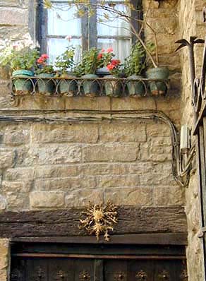 �N���b�N����ƌ��̃y�[�W�֖߂�܂�