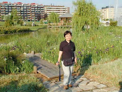 �N���b�N����ƌ��̃y�[�W�֖߂�܂�