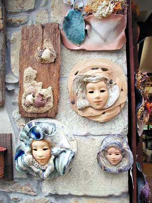 �N���b�N����ƌ��̃y�[�W�֖߂�܂�