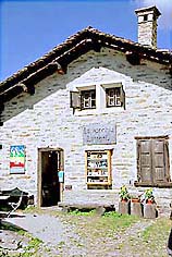 �ʐ^���N���b�N����Ɗg��摜�������܂�