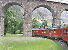 �ʐ^���N���b�N����Ɗg��摜�������܂�