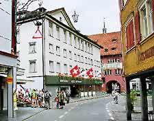 �ʐ^���N���b�N����Ɗg��摜�������܂�