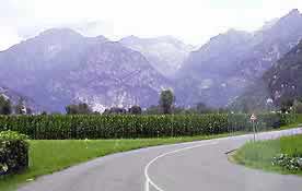 �ʐ^���N���b�N����Ɗg��摜�������܂�