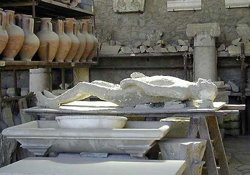 �N���b�N����ƌ��̃y�[�W�֖߂�܂�