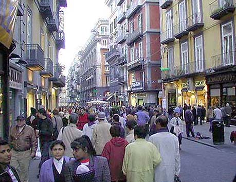 �N���b�N����ƌ��̃y�[�W�֖߂�܂�