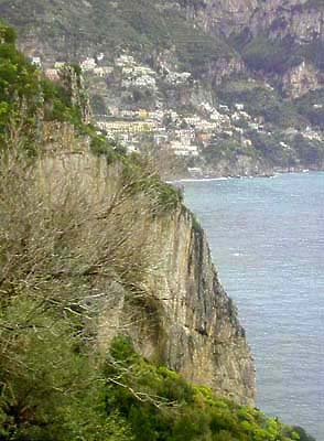 �N���b�N����ƌ��̃y�[�W�֖߂�܂�