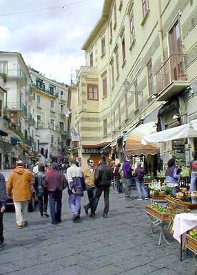 �N���b�N����ƌ��̃y�[�W�֖߂�܂�