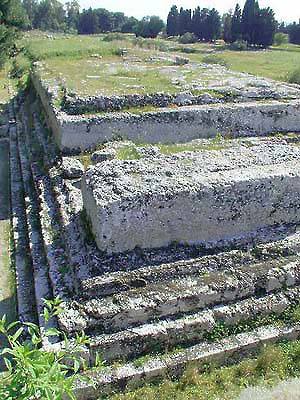 �N���b�N����ƌ��̃y�[�W�֖߂�܂�