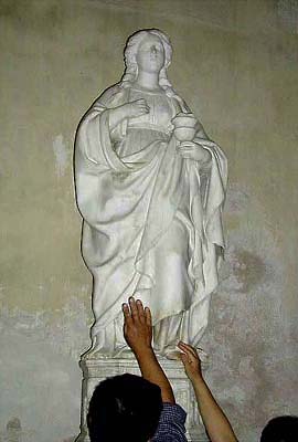 �N���b�N����ƌ��̃y�[�W�֖߂�܂�