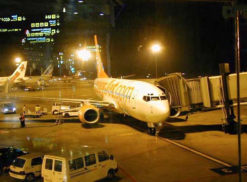 �N���b�N����ƌ��̃y�[�W�֖߂�܂�