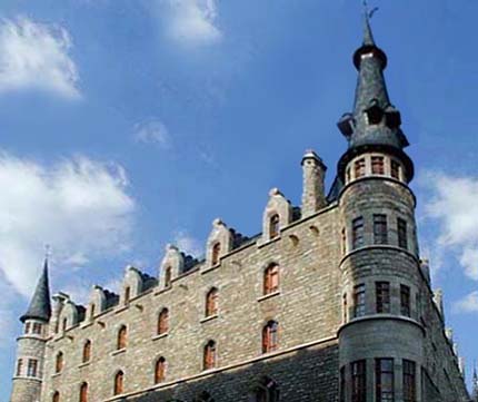 �N���b�N����ƌ��̃y�[�W�֖߂�܂�