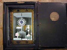 �ʐ^���N���b�N����Ɗg��摜�������܂�