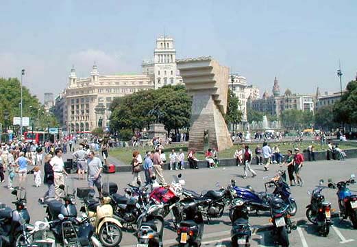 �N���b�N����ƌ��̃y�[�W�֖߂�܂�