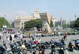 �ʐ^���N���b�N����Ɗg��摜�������܂�